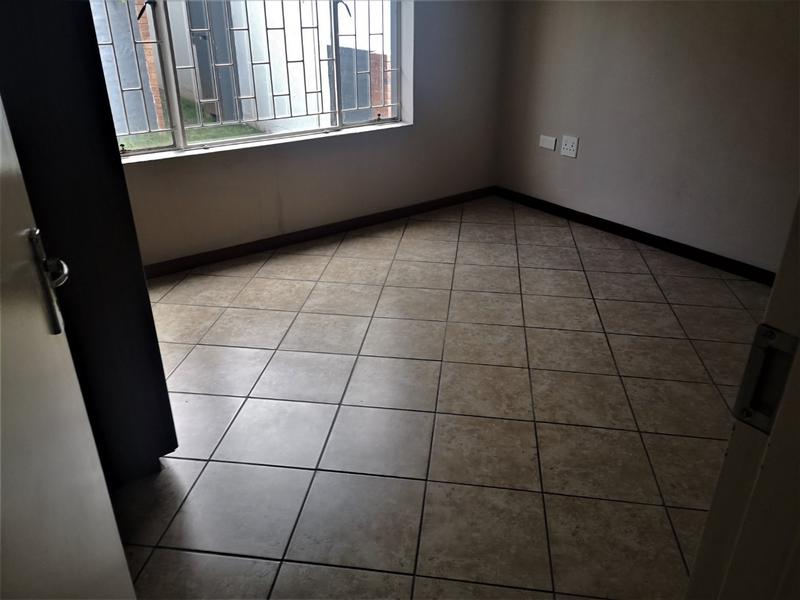 2 Bedroom Property for Sale in Florida Glen Gauteng