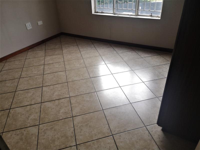 2 Bedroom Property for Sale in Florida Glen Gauteng
