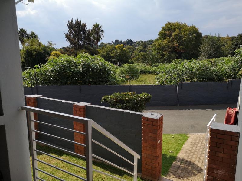 2 Bedroom Property for Sale in Florida Glen Gauteng