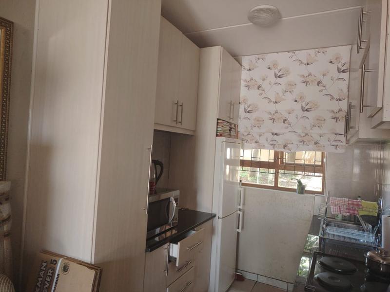 To Let 2 Bedroom Property for Rent in Ruimsig Gauteng