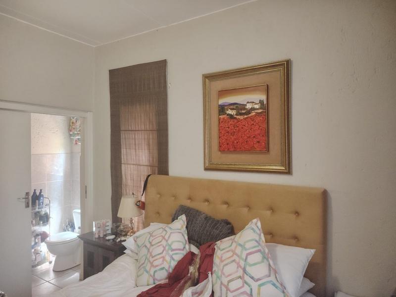 To Let 2 Bedroom Property for Rent in Ruimsig Gauteng