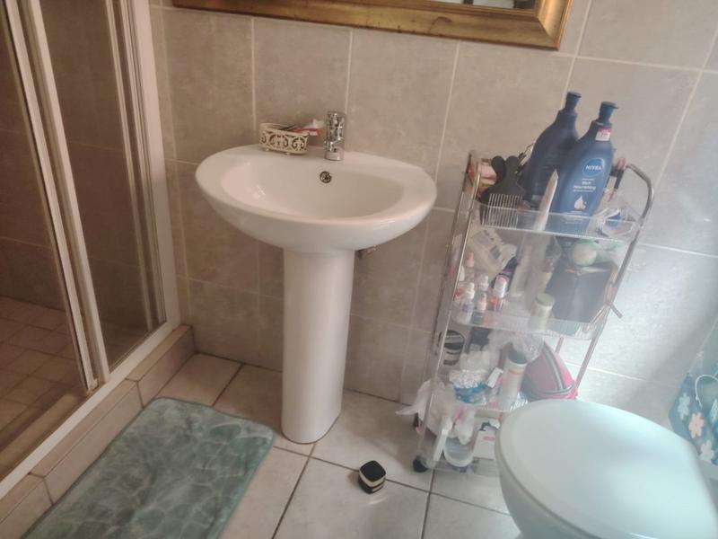 To Let 2 Bedroom Property for Rent in Ruimsig Gauteng