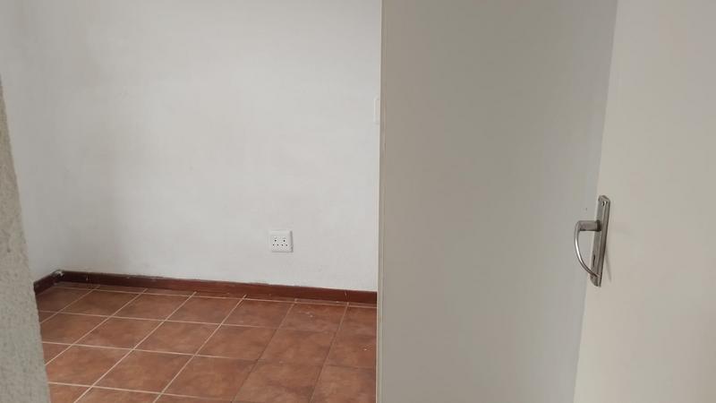 2 Bedroom Property for Sale in Aureus Gauteng