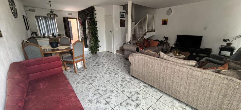 3 Bedroom Property for Sale in Florida Lake Gauteng