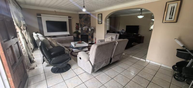 3 Bedroom Property for Sale in Mindalore Gauteng
