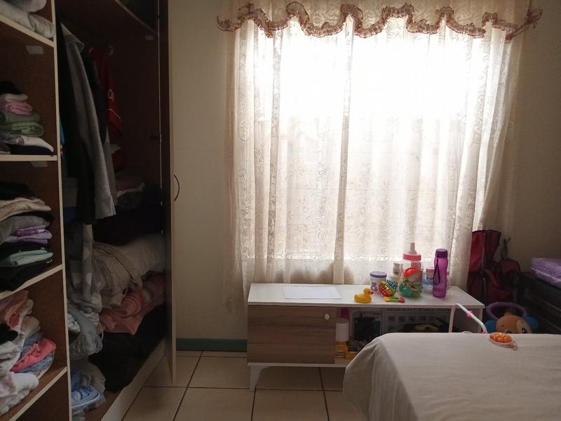 2 Bedroom Property for Sale in Mohlakeng Gauteng