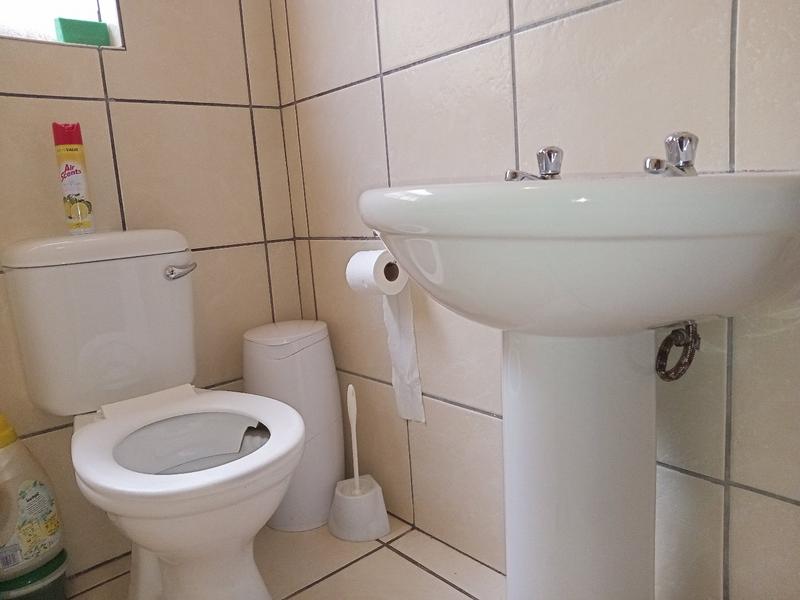 2 Bedroom Property for Sale in Mohlakeng Gauteng