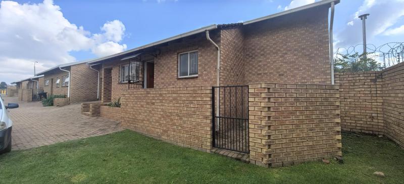 2 Bedroom Property for Sale in Princess A H Gauteng