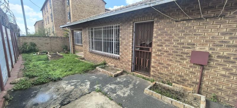 2 Bedroom Property for Sale in Princess A H Gauteng