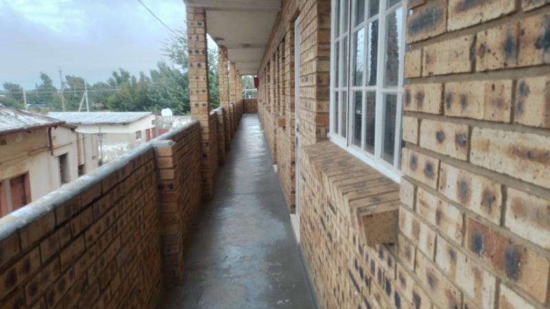 1 Bedroom Property for Sale in Randfontein Central Gauteng