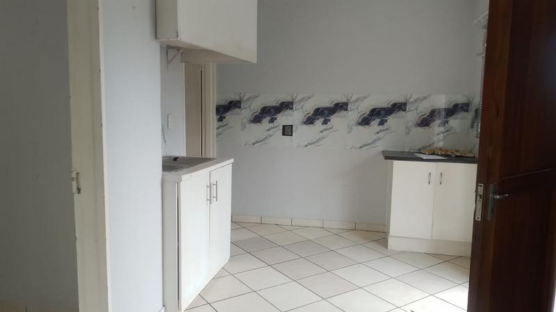 1 Bedroom Property for Sale in Randfontein Central Gauteng