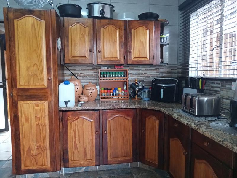 5 Bedroom Property for Sale in Randpoort Gauteng