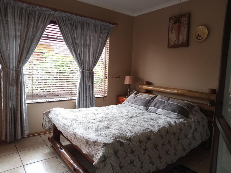5 Bedroom Property for Sale in Randpoort Gauteng