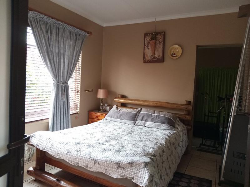 5 Bedroom Property for Sale in Randpoort Gauteng