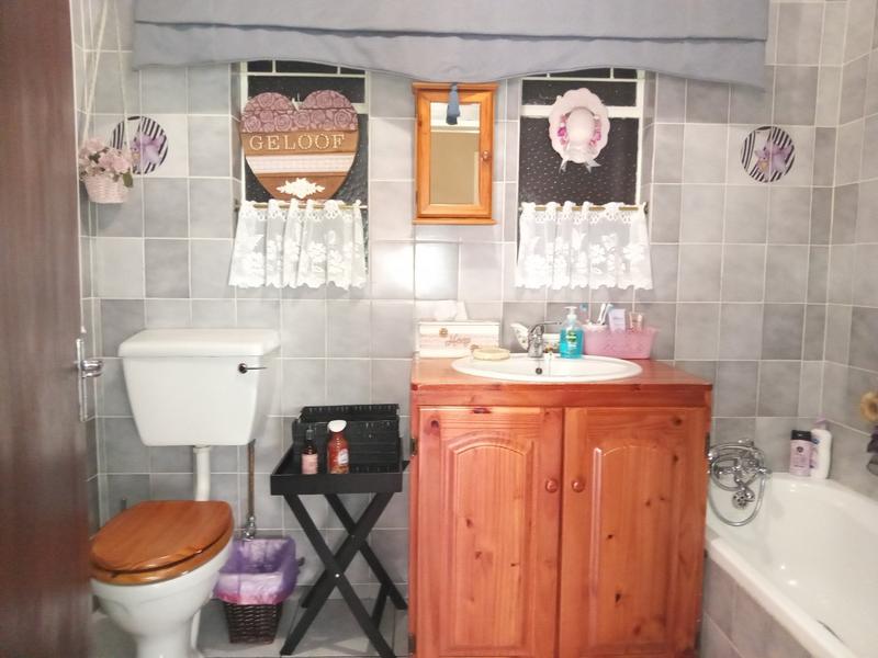 5 Bedroom Property for Sale in Randpoort Gauteng