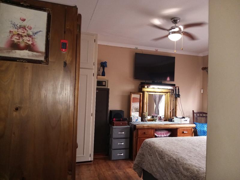 5 Bedroom Property for Sale in Randpoort Gauteng