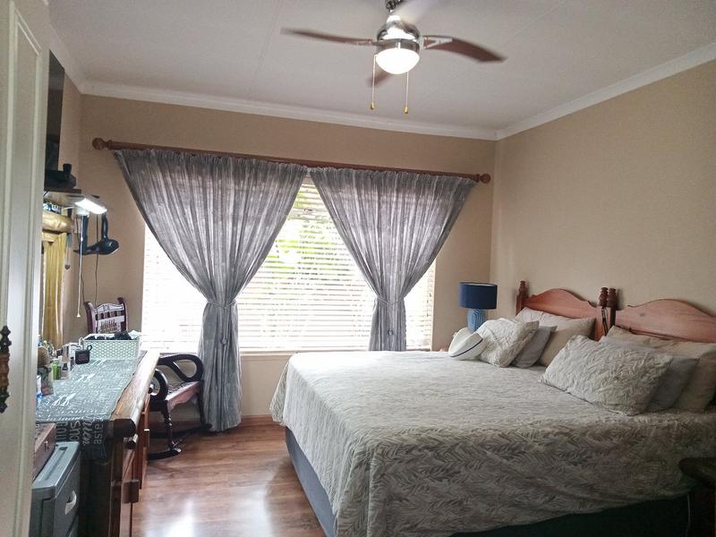 5 Bedroom Property for Sale in Randpoort Gauteng