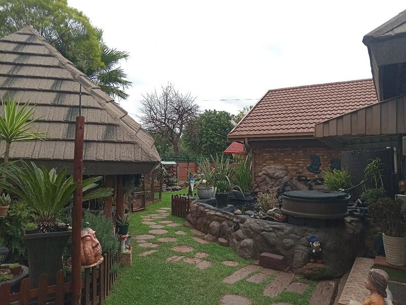 5 Bedroom Property for Sale in Randpoort Gauteng