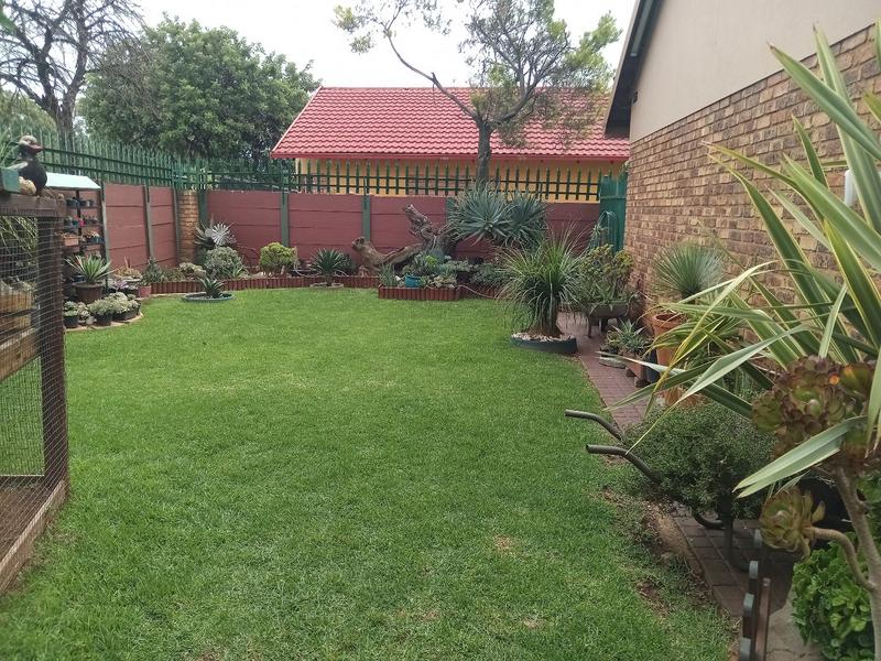 5 Bedroom Property for Sale in Randpoort Gauteng
