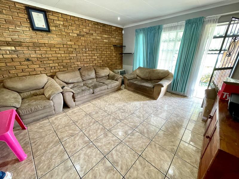 3 Bedroom Property for Sale in Rangeview Gauteng
