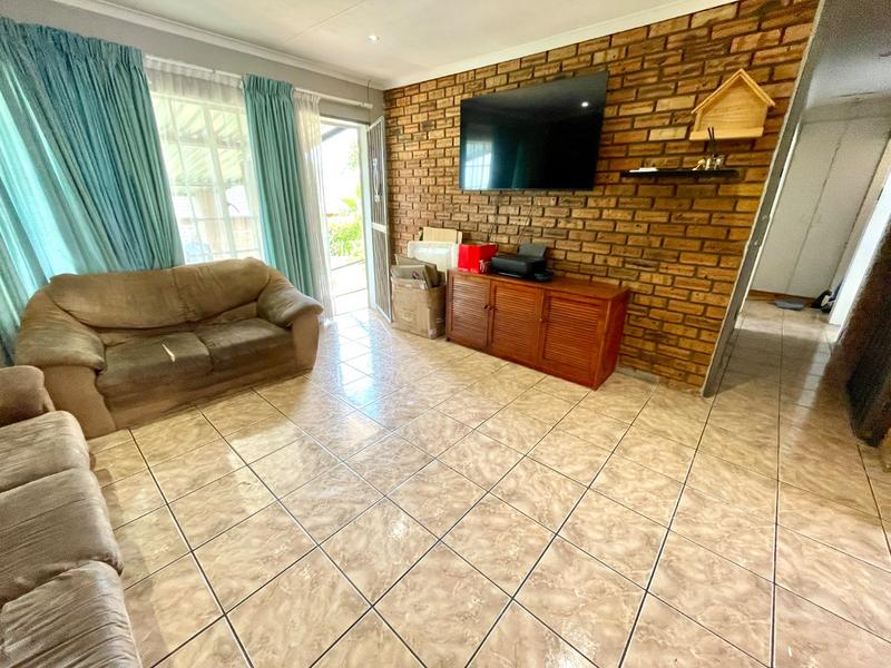 3 Bedroom Property for Sale in Rangeview Gauteng