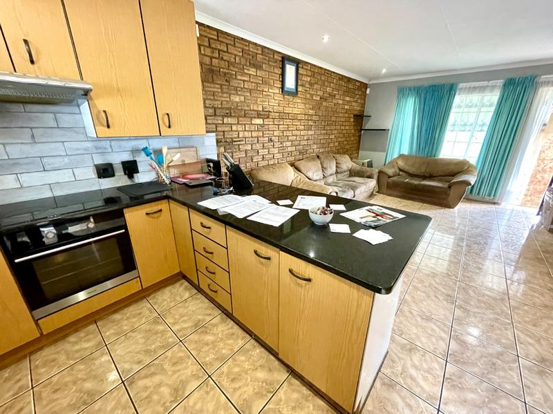 3 Bedroom Property for Sale in Rangeview Gauteng