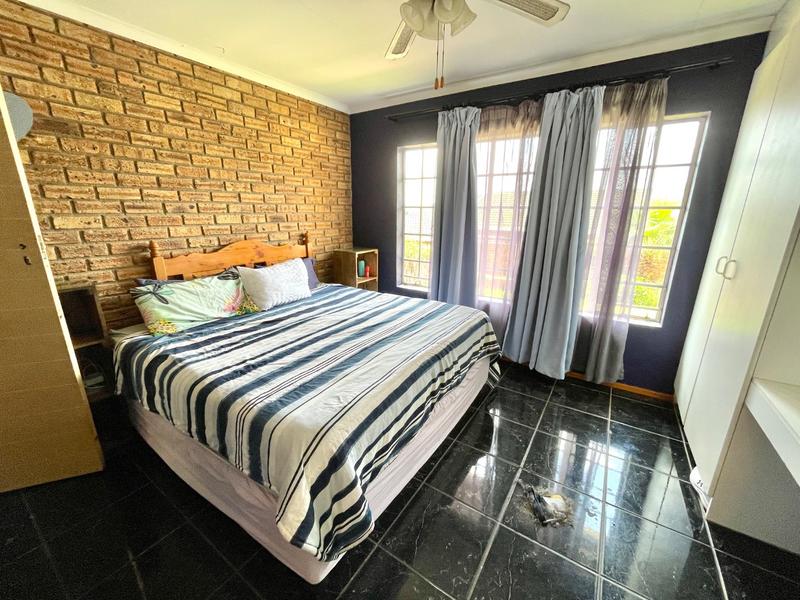 3 Bedroom Property for Sale in Rangeview Gauteng