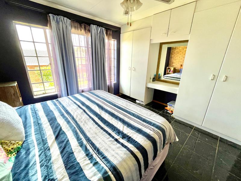 3 Bedroom Property for Sale in Rangeview Gauteng