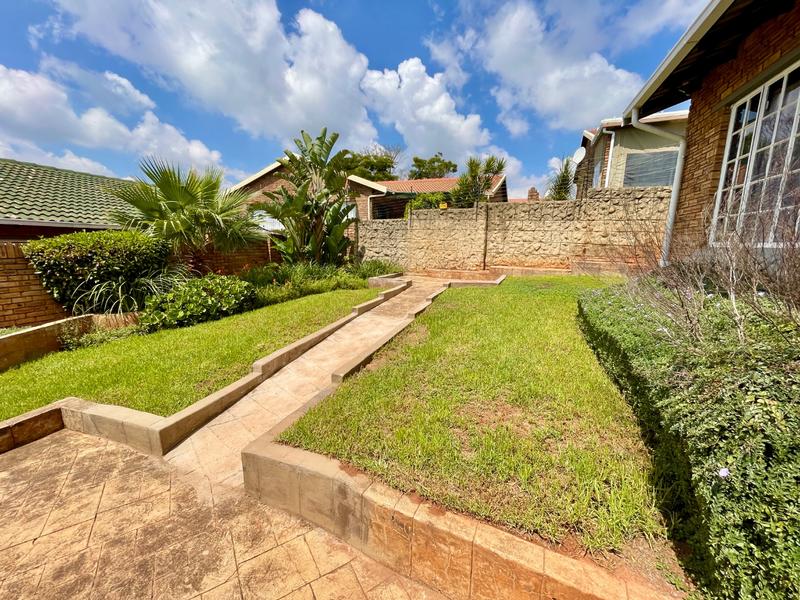 3 Bedroom Property for Sale in Rangeview Gauteng