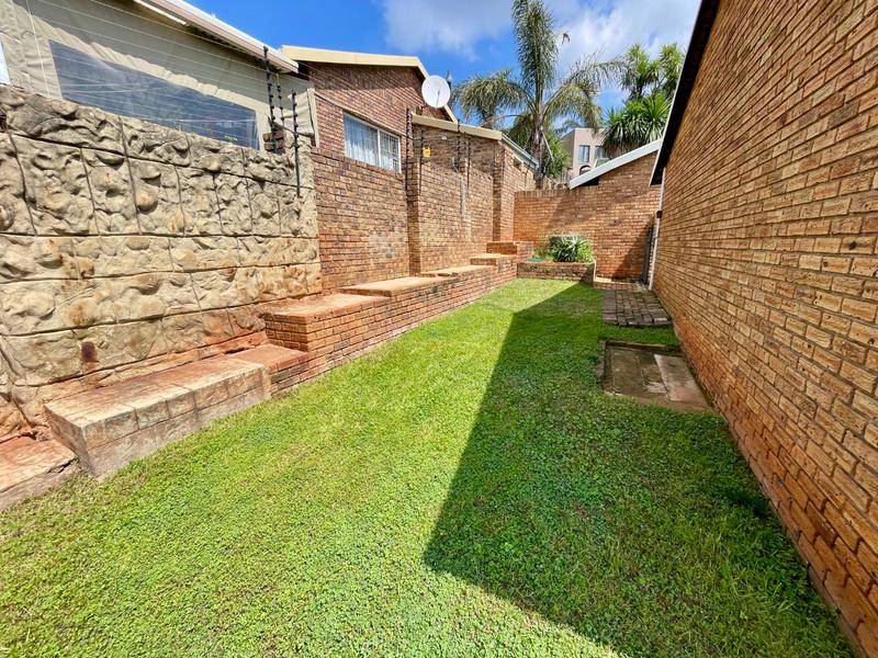 3 Bedroom Property for Sale in Rangeview Gauteng