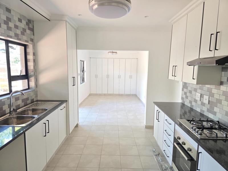 To Let 1 Bedroom Property for Rent in Eldoraigne Gauteng