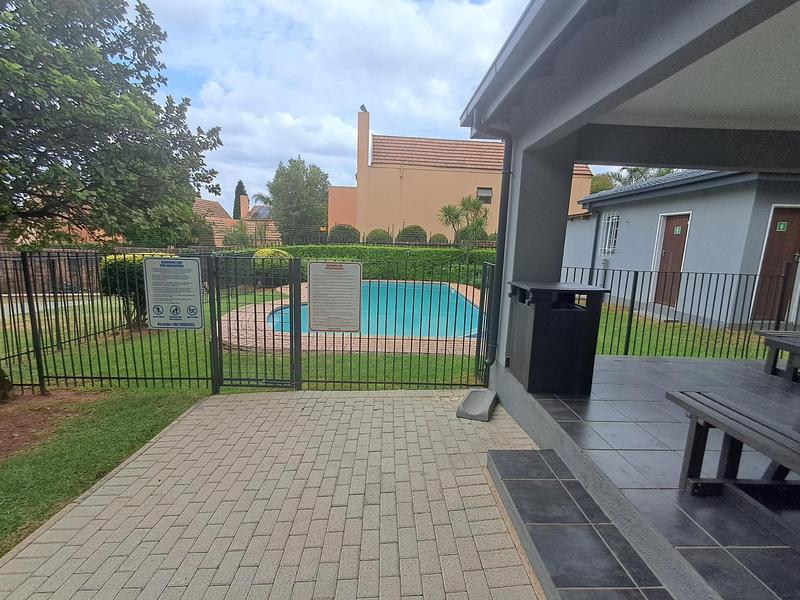 2 Bedroom Property for Sale in Boskruin Gauteng