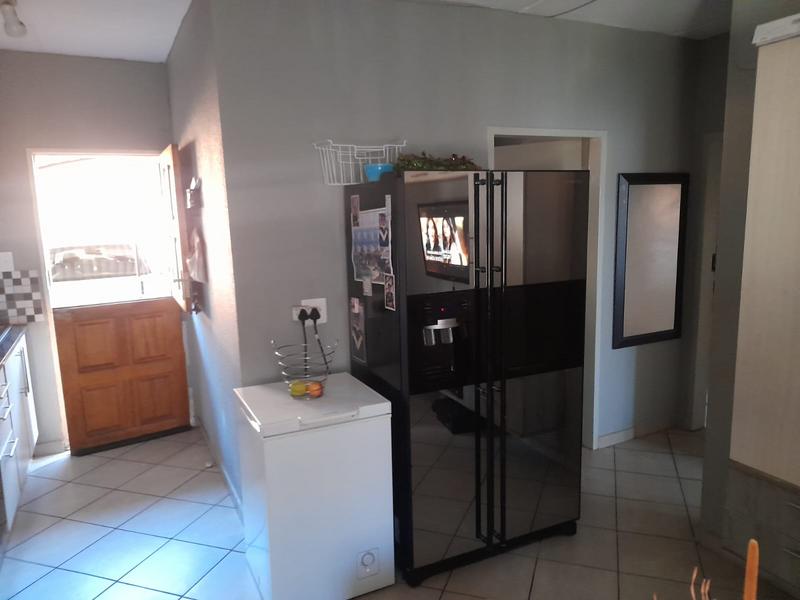 2 Bedroom Property for Sale in Lotus Gardens Gauteng
