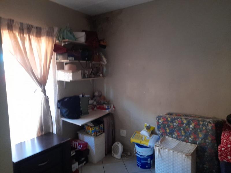 2 Bedroom Property for Sale in Lotus Gardens Gauteng