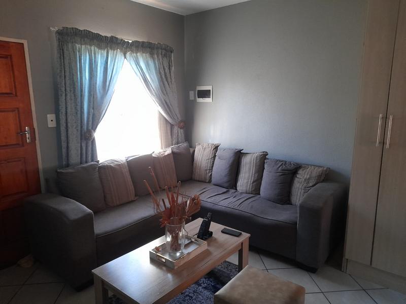 2 Bedroom Property for Sale in Lotus Gardens Gauteng