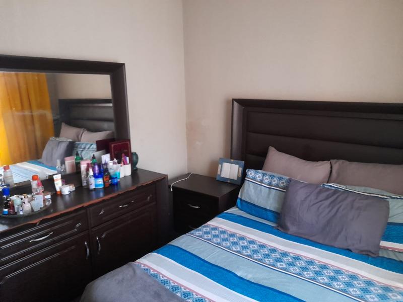 2 Bedroom Property for Sale in Lotus Gardens Gauteng