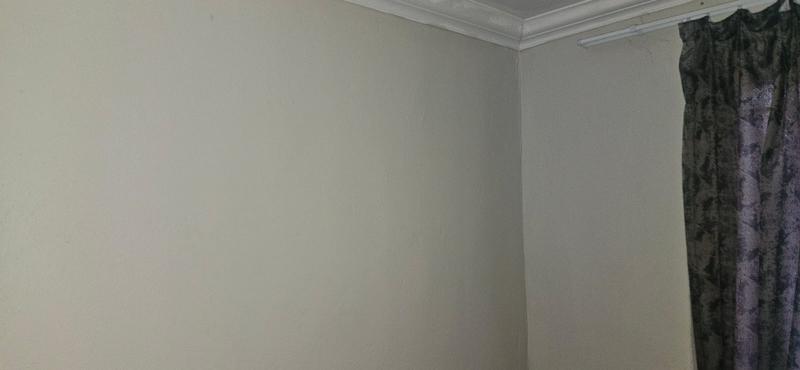 5 Bedroom Property for Sale in Lotus Gardens Gauteng