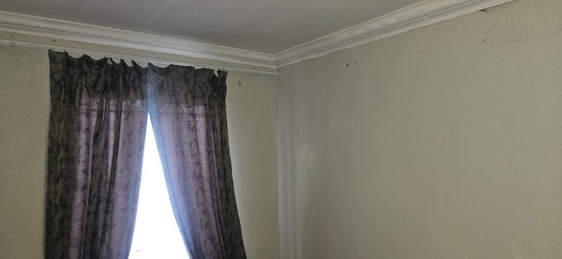 5 Bedroom Property for Sale in Lotus Gardens Gauteng