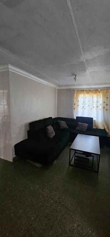 5 Bedroom Property for Sale in Lotus Gardens Gauteng