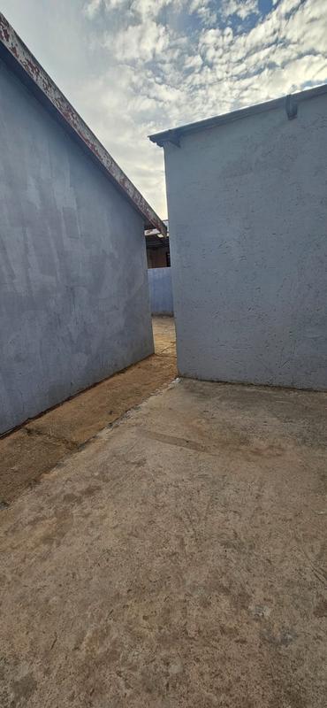 5 Bedroom Property for Sale in Lotus Gardens Gauteng