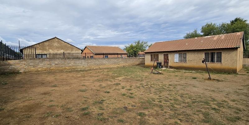 3 Bedroom Property for Sale in Lotus Gardens Gauteng