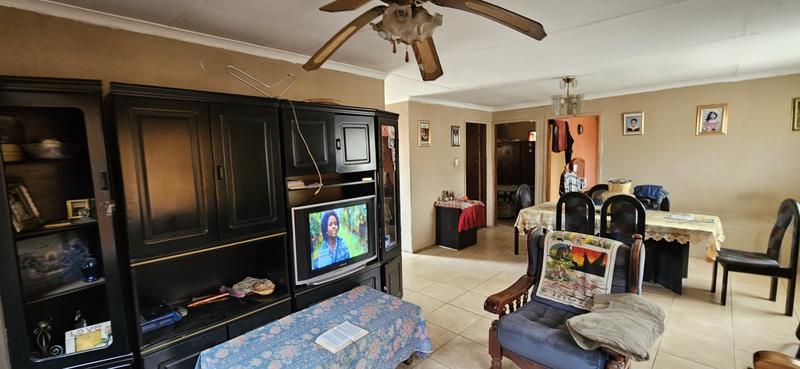 3 Bedroom Property for Sale in Lotus Gardens Gauteng