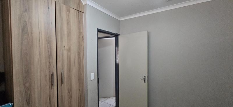 2 Bedroom Property for Sale in Lotus Gardens Gauteng