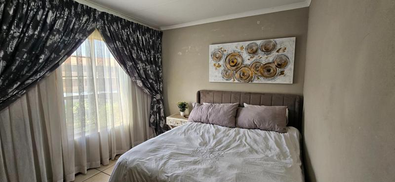 2 Bedroom Property for Sale in Lotus Gardens Gauteng