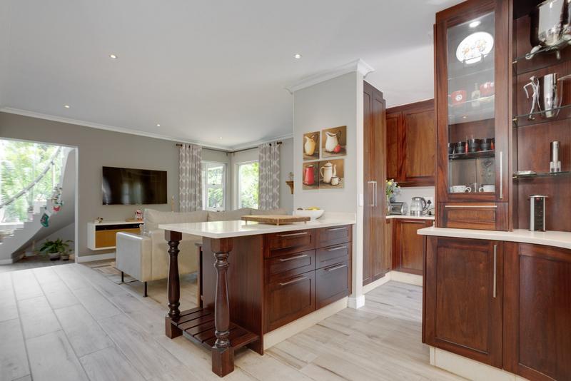 To Let 4 Bedroom Property for Rent in Dainfern Golf Estate Gauteng