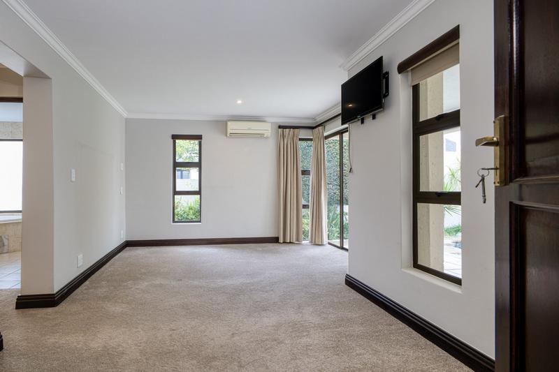 To Let 4 Bedroom Property for Rent in Dainfern Golf Estate Gauteng