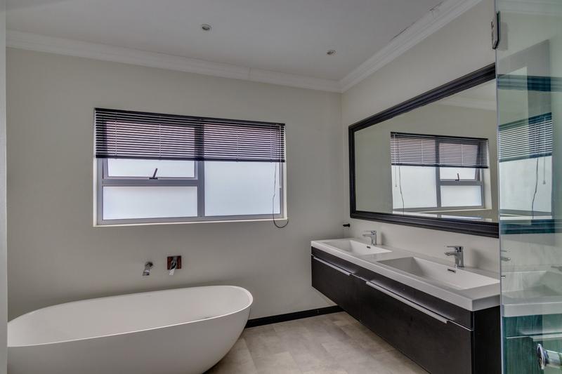 3 Bedroom Property for Sale in Dainfern Golf Estate Gauteng