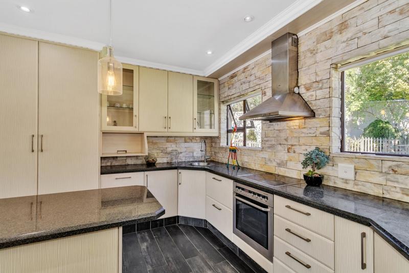 To Let 4 Bedroom Property for Rent in Dainfern Valley Gauteng