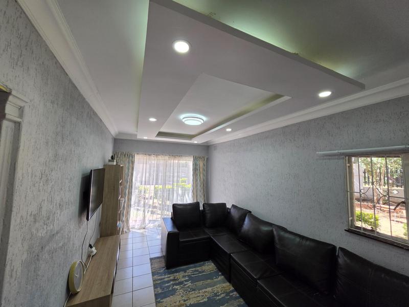 6 Bedroom Property for Sale in Glen Marais Gauteng