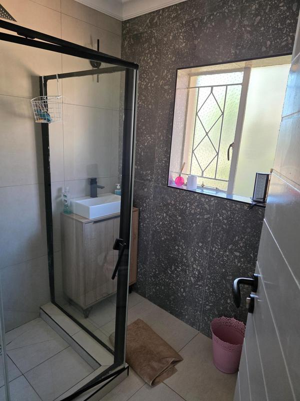 6 Bedroom Property for Sale in Glen Marais Gauteng